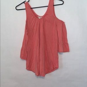 ☀️Cold shoulder top